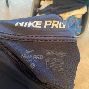 Nike pro combat base layer. Men’s size L